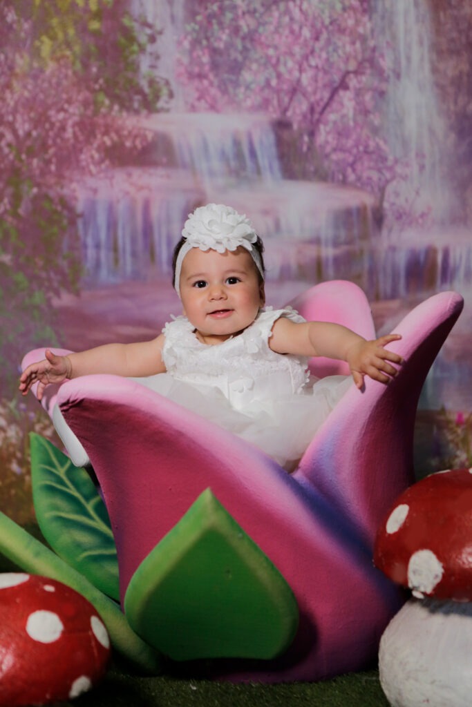 bambina nel fiore servizio fotografico